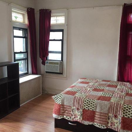 Two Bedroom Apartment In Queens New York Eksteriør bilde